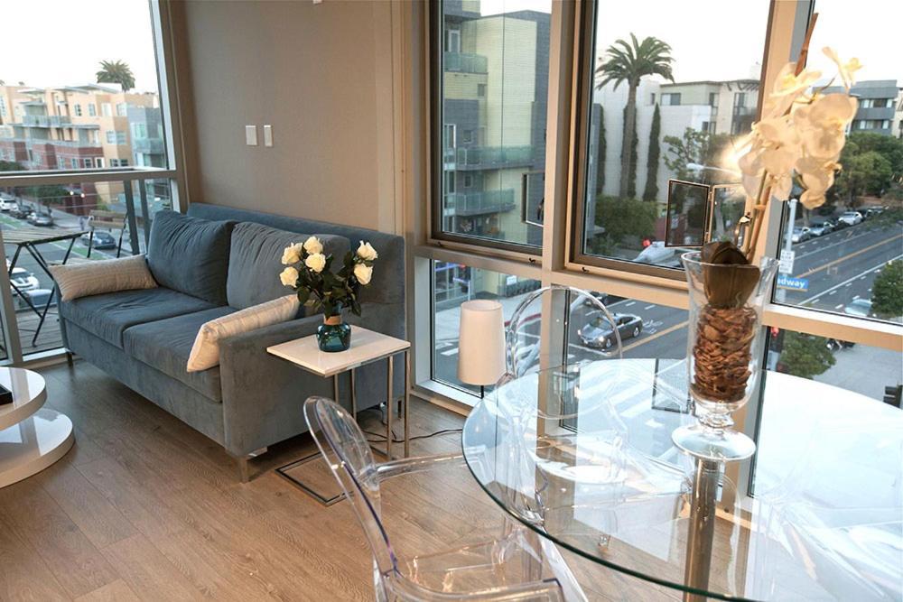 2 Bedroom 2 Bathroom Masterpiece With Pool Los Angeles Exterior photo