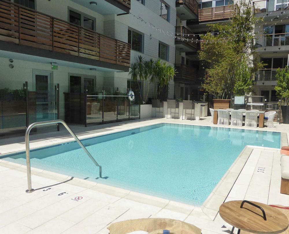 2 Bedroom 2 Bathroom Masterpiece With Pool Los Angeles Exterior photo